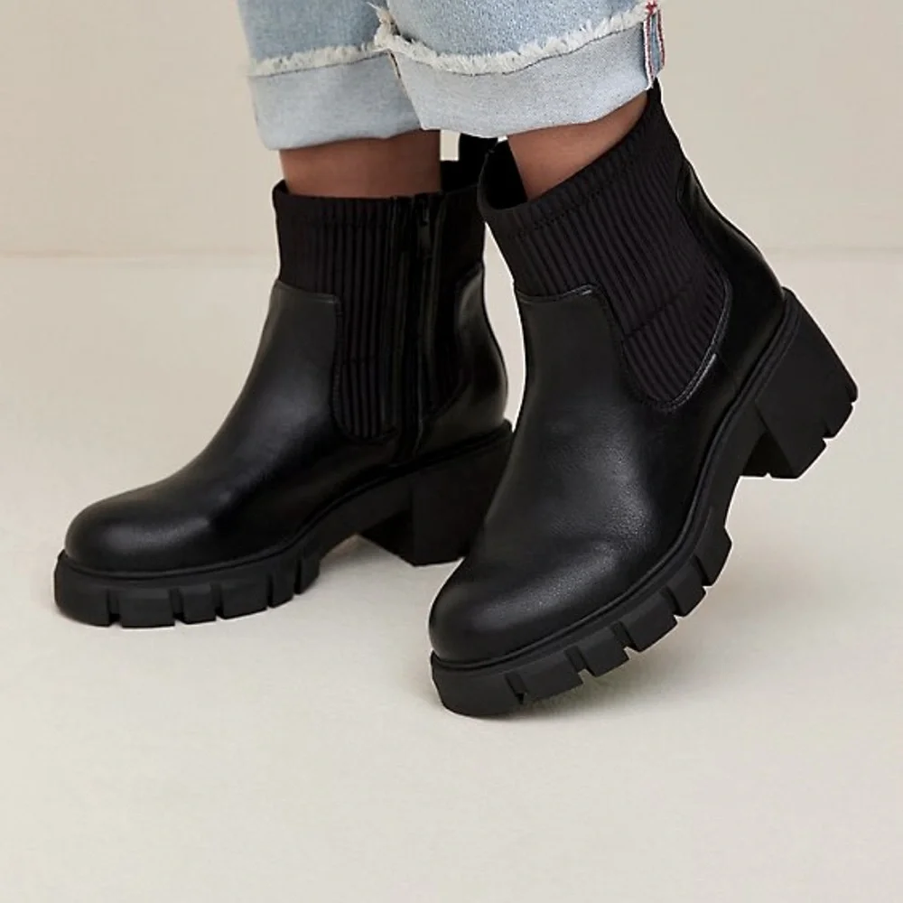 NEW TORRID FAUX LEATHER CHELSEA BOOTIE - Picture 1 of 5